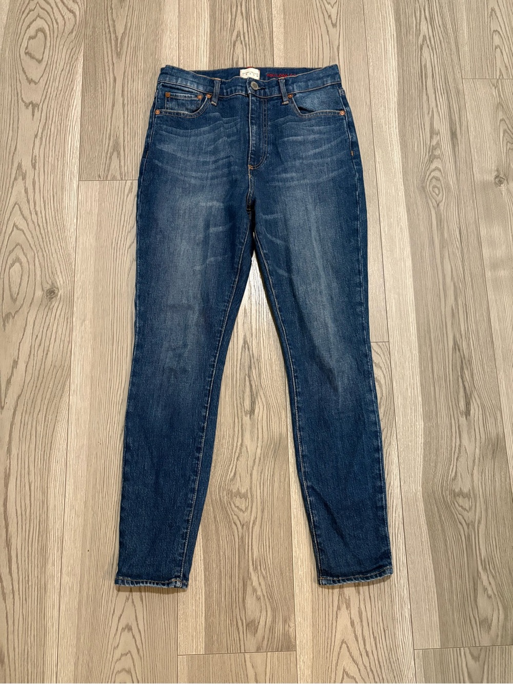 Alice + Olivia Medium Wash Jeans Size 27